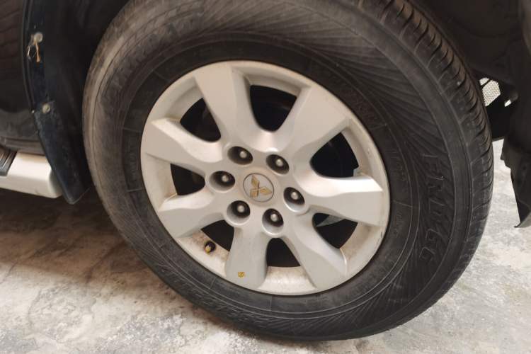 Used Mitsubishi Pajero 2012 3.0L Elite Upgrade Edition
