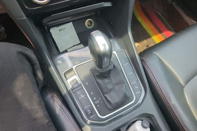 Used Volkswagen Golf Sportsvan 2016 230TSI Automatic Trend Edition
