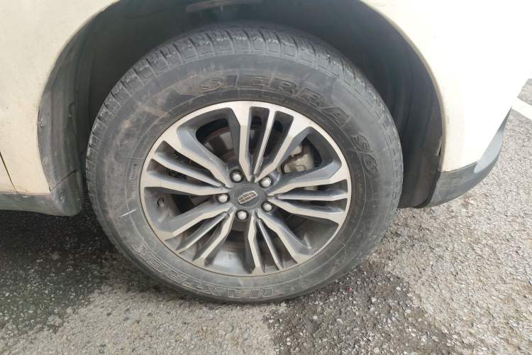 Used Geely Auto Vision X6 2016 1.8L Manual Luxury Model