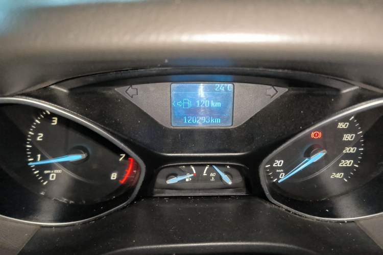 Used Ford Focus 2012 Sedan 1.6L Manual Fashion Edition