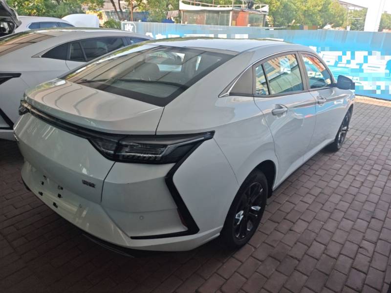Used Dongfeng Aeolus Yixuan 2025 1.5L Automatic Luxury Version – Luxury — 6