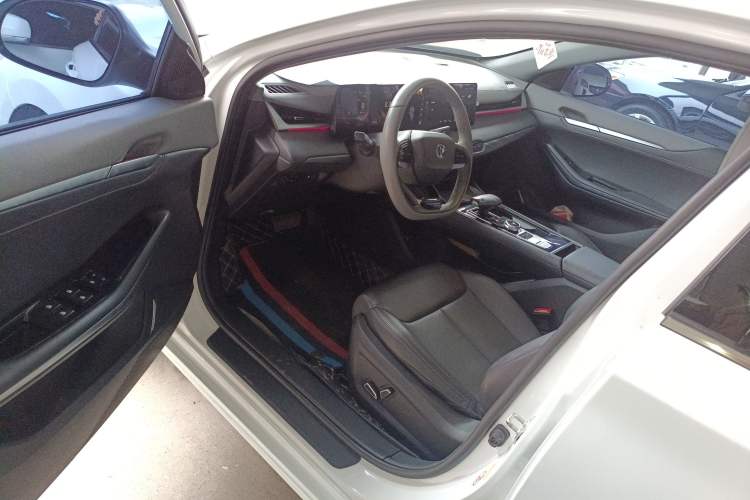 Used Changan Ruicheng PLUS 2023 1.5T DCT Prestige Edition
