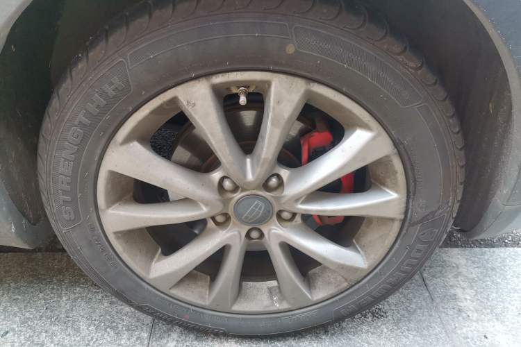 Used Geely Auto Emgrand GS 2016 Sport Edition 1.8L Automatic LingShang Model Right Front Wheel Hub