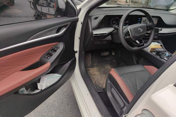 Used Changan Eado 2023 Changan Edition PLUS Blue Whale NE 1.4T GDI DCT Prestige Version