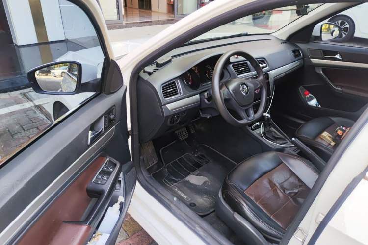 Used Volkswagen Lavida 2017 1.6L Automatic Fashion Edition
