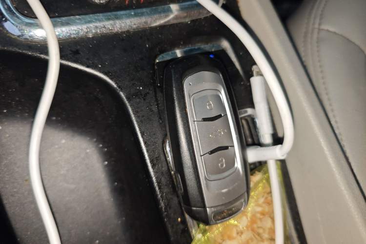 Used Geely Auto Emgrand 2014 Sedan 1.3T CVT Prestige Model Vehicle Key