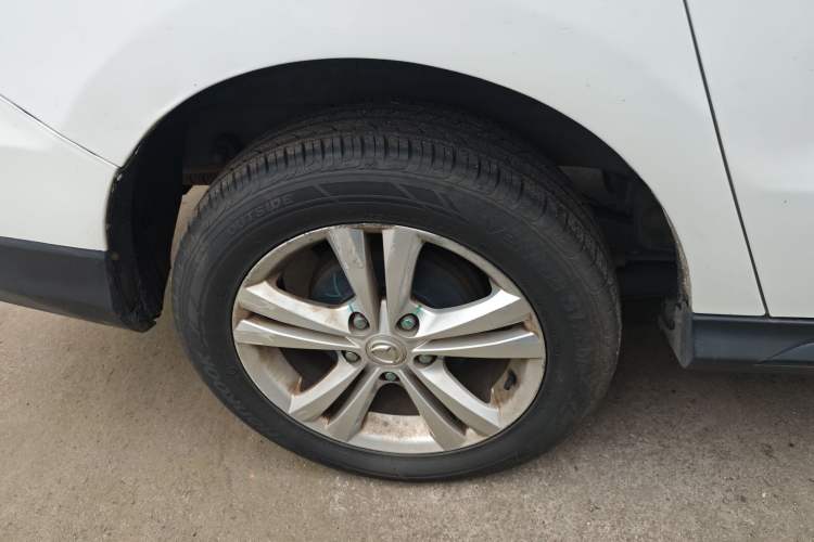 Used HYOSOW H3 2015 1.5L manual Comfort trim level