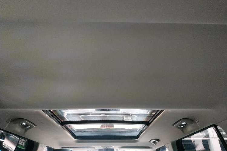 Used iCAR 03 2024 501km Four-wheel Drive Long-Range Advanced Version Headliner