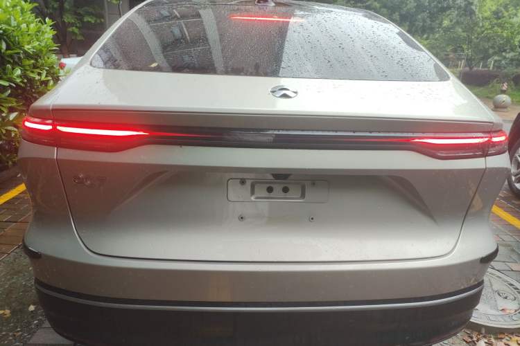 Used Nio EC7 2024 75 kWh Rear