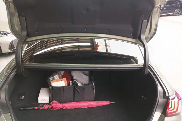 Used Lexus ES 2022 260 Excellence Edition Trunk