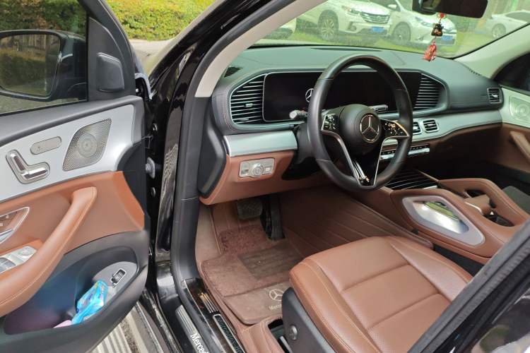 Used Mercedes-Benz GLE 2024 GLE 350 4MATIC Dynamic Edition Driver Seat