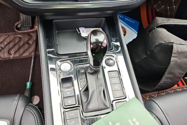 Used BYD Tang 2018 2.0T Automatic SmartConnect Luxury 7-Seater China V Emission Standard