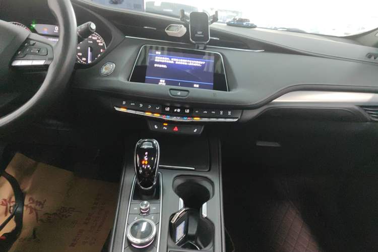 Used Cadillac XT4 2021 28T Two-Wheel Drive Leading Version