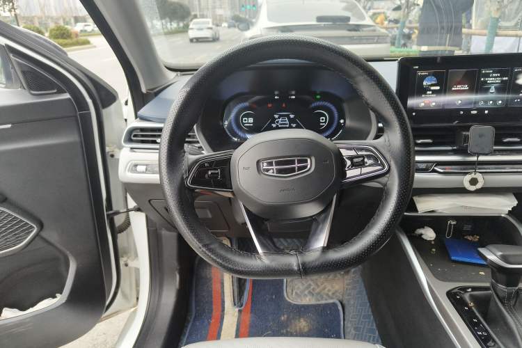 Used Geely Auto Emgrand 2022 4th Generation 1.5L CVT Flagship Model
