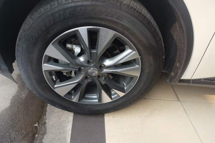 Used Nissan Murano 2021 2.5L XL Two-Wheel Drive Smart Connect Luxury Edition
