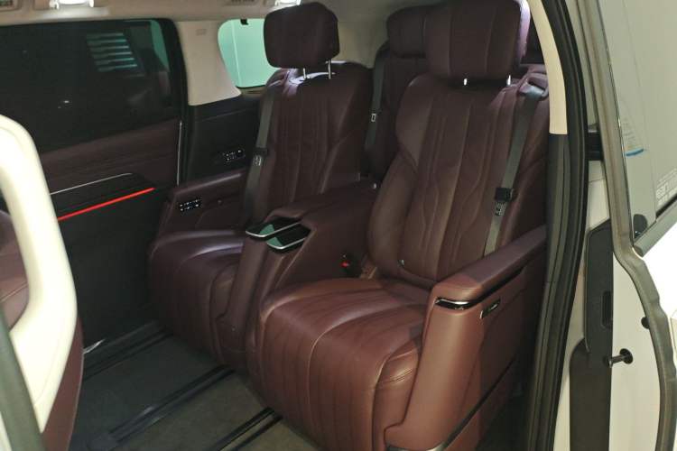 Used Buick Century 2023 2.0T Six-Seater Yinshi Edition