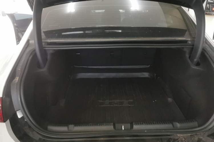 Used Mercedes-Benz EQE 2022 350 First Edition Special Version
