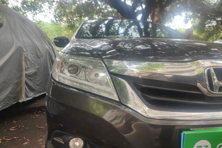 Used Honda Crider 2013 1.8L automatic luxury edition
