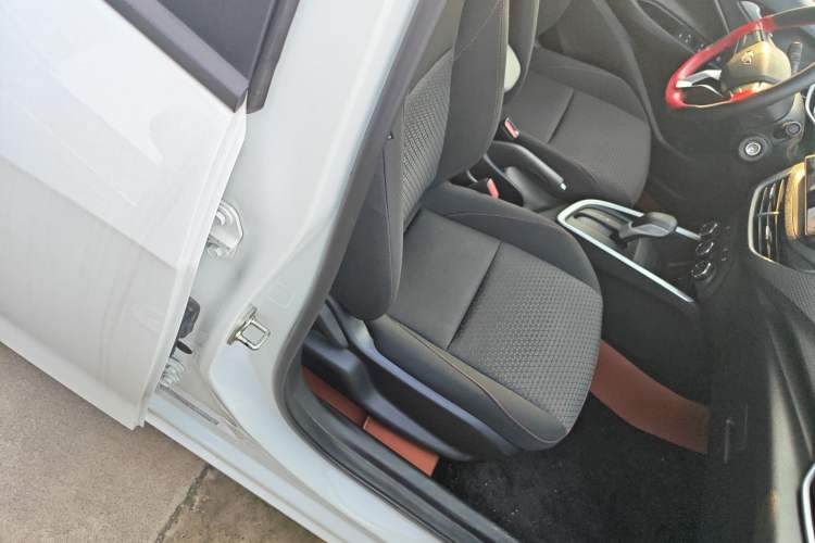 Used Chevrolet Cavalier 2020 Redline 325T Automatic Xinshang Edition China VI Standard
