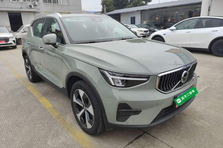 Used Volvo XC40 2024 B4 4x4 Smart Luxury Edition
