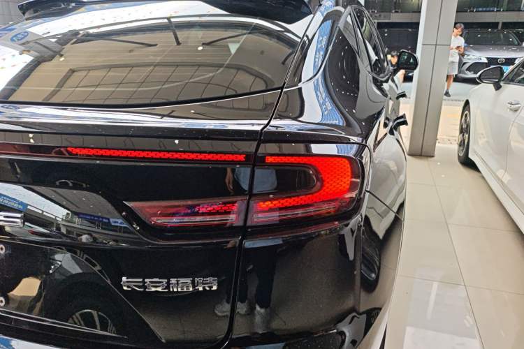 Used Ford EVOS 2022 EcoBoost 245 ST-Line
