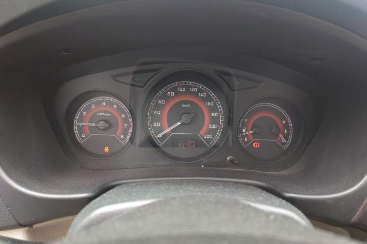 Used Soueast V3 Lingyue 2012 1.5L Manual New Happiness Edition