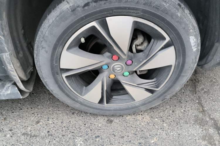 Used CHANGAN CS75 2018 280T Automatic Smart Edition China V-standard Right Front Wheel Hub