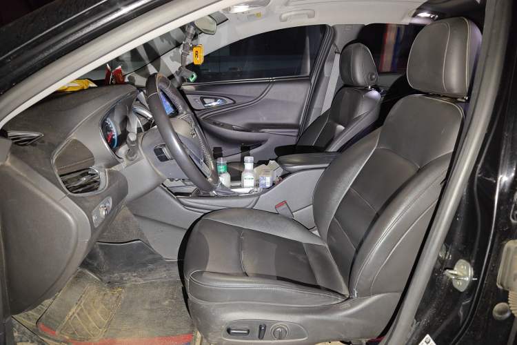 Used Chevrolet Malibu XL 2021 535T Automatic Sport Edition Left Front Seat