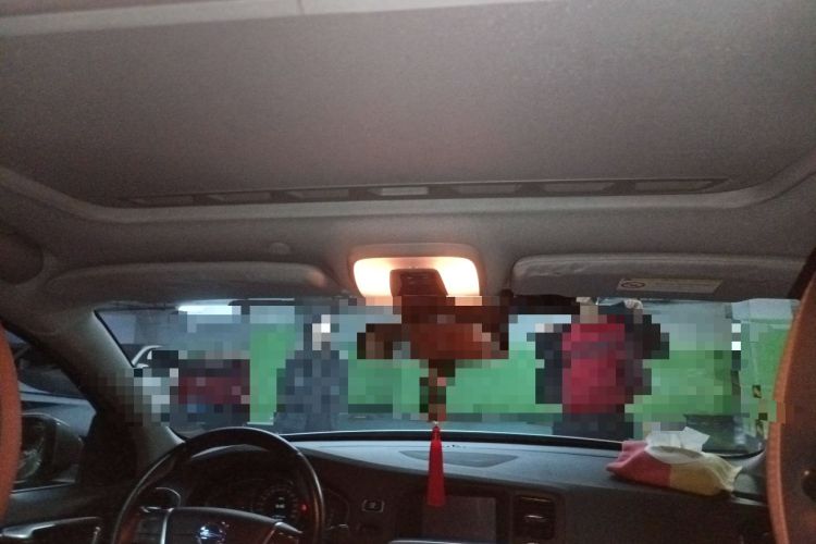 Used Volvo S60 2014 S60L 2.0T Zhiyuan Edition
