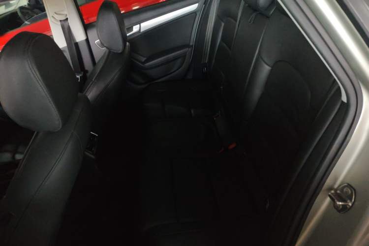 Used Audi A4L 2016 35 TFSI Collector's Edition Automatic Standard Model Left Rear Seat