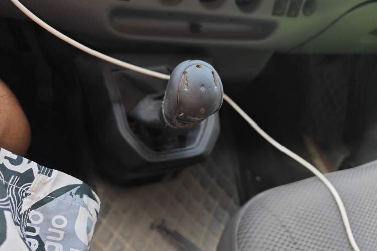 Used JMC Transit 2019 2.8T Commercial Version Short Wheelbase Mid-Roof 6-Seater China VI JX493