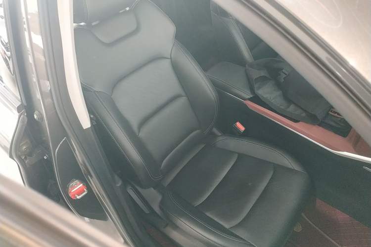 Used Geely Auto Emgrand 2023 4th Generation Champion Edition 1.5L CVT Luxury Model Right Front Seat