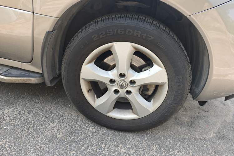 Used Renault Koleos 2012 2.5L Two-Wheel Drive Comfort Edition with Navigation Right Front Wheel Hub