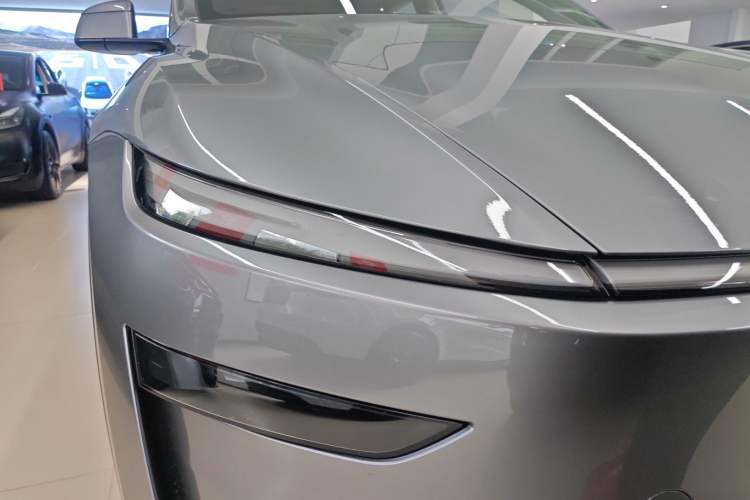 Used Tesla Model Y 2025 Rear-Wheel-Drive Version Right Front Headlight