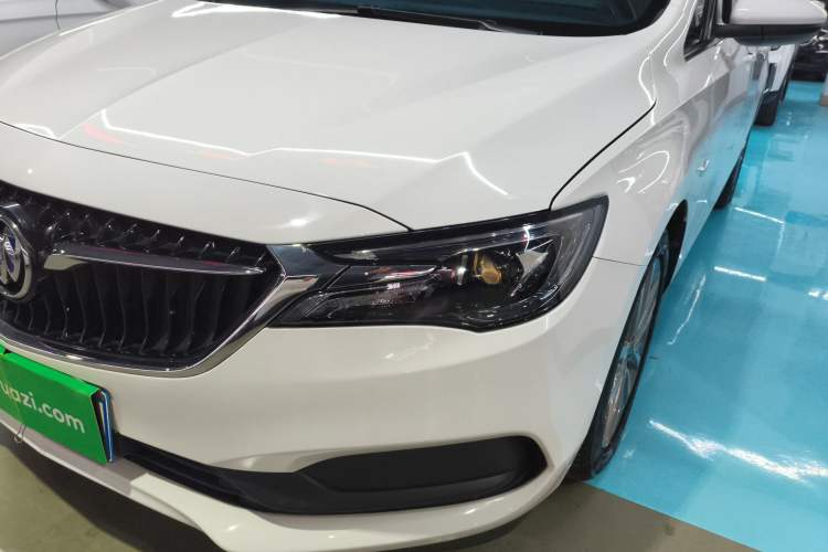 Used Buick GL6 2021 323T Mild Hybrid Connect Luxury Model Left Front Headlight