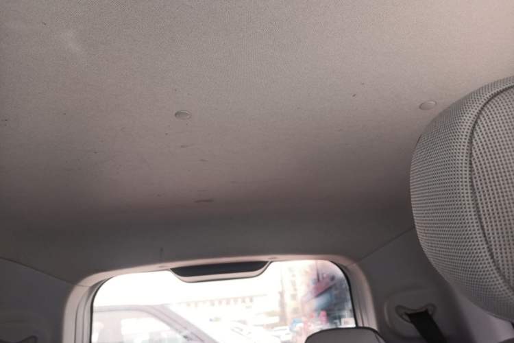 Used CHANGAN NEVO Lumin 2022 155 km – Refreshingly Sweet Edition Headliner