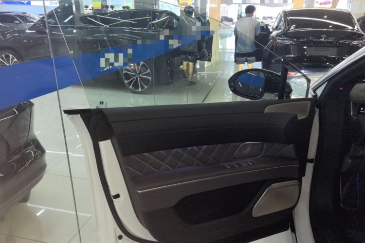 Used Nio ET9 2025 100 kWh
