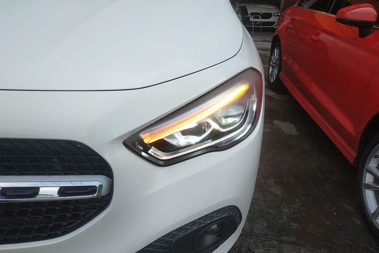 Used Mercedes-Benz GLA 2020 GLA 200 Left Front Headlight