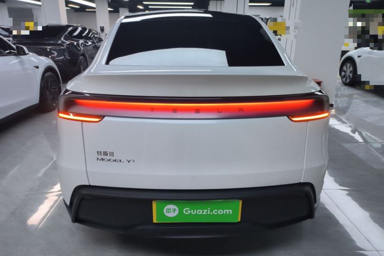 Used Tesla Model Y 2025 Long-Range All-Wheel-Drive Version