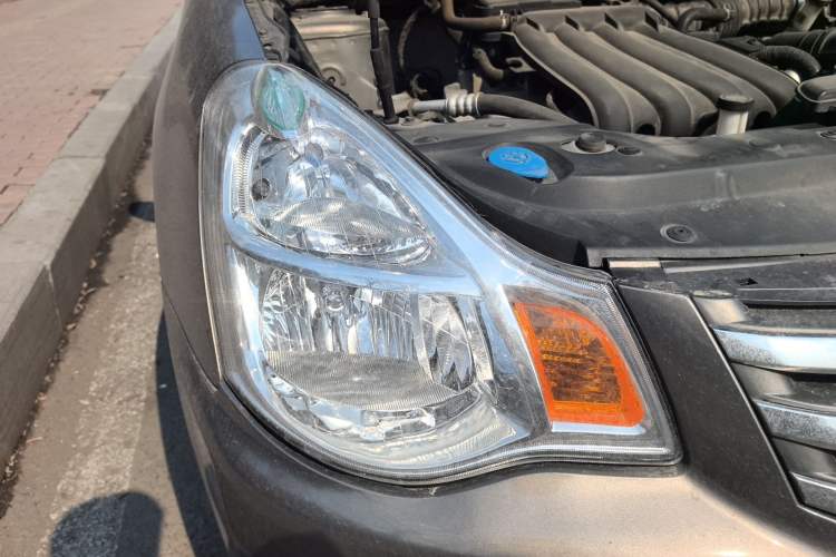 Used Nissan Sylphy 2018 Classic 1.6XE CVT Comfort Edition Right Front Headlight