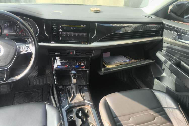 Used Volkswagen Passat 2020 330TSI Elite Edition China VI
