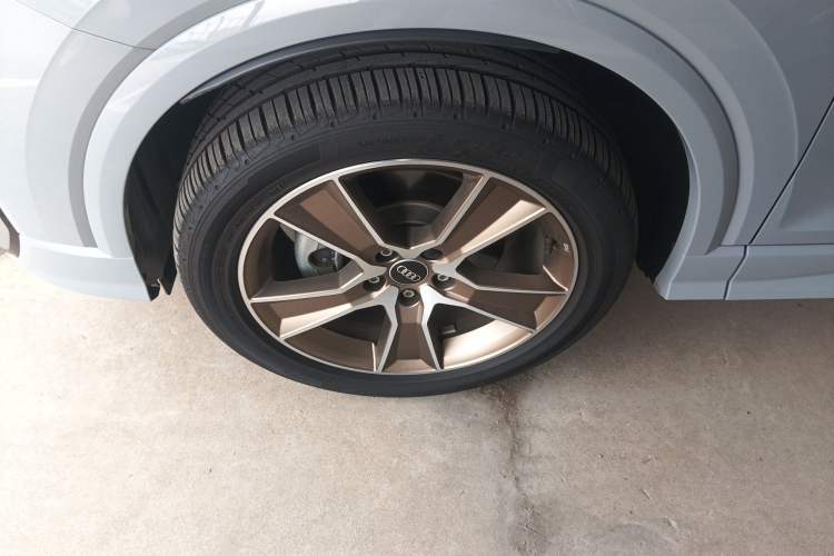 Used Audi Q2L 2024 35TFSI Fashionable and Dynamic Edition Left Front Wheel Hub