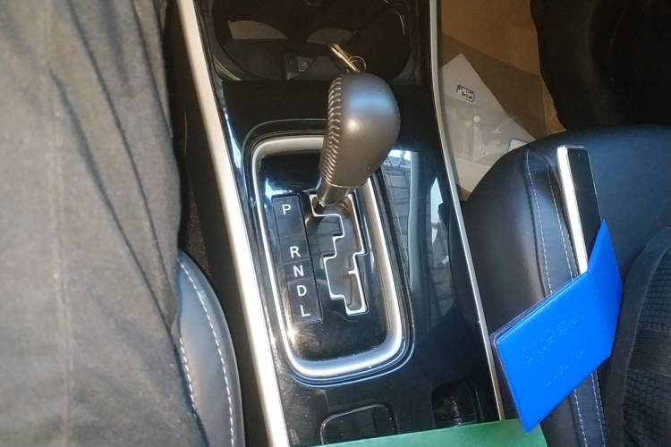 Used Mitsubishi Outlander 2019 2.4L 4x4 Zhi Xiang Edition 7 Seats China V Emission Standard