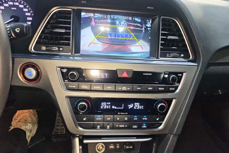 Used Hyundai Sonata 2015 1.6T GLX Advanced Model
