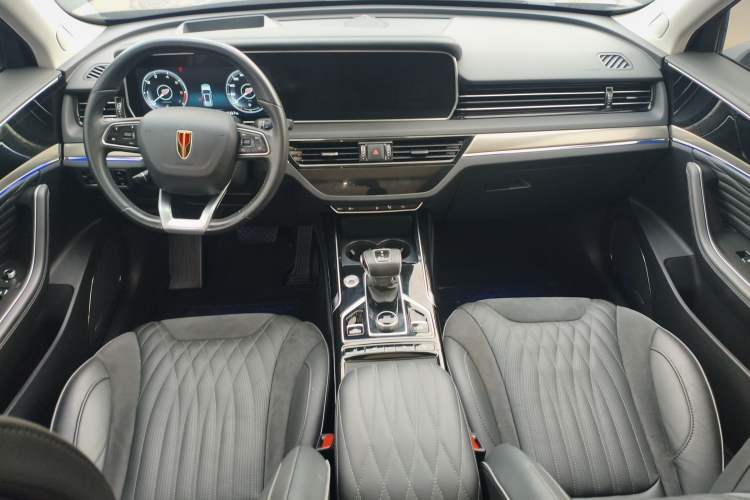 Used Hongqi HS5 2022 Facelifted Version 2.0T Smart Connect Flagship All-Wheel-Drive Edition Center Console