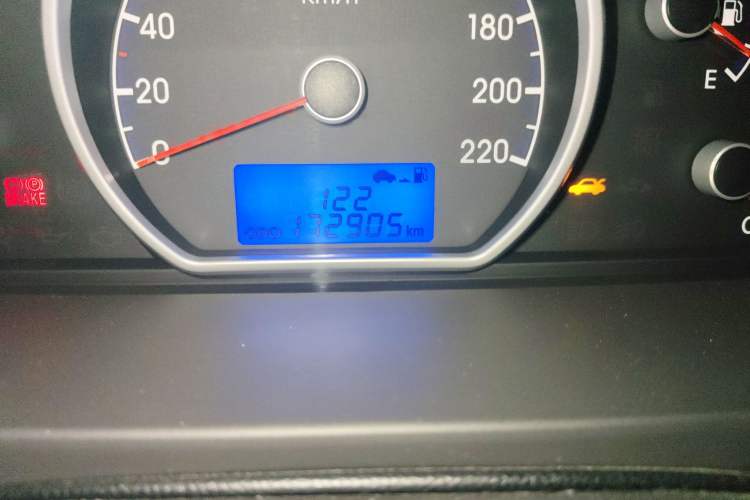 Used Hyundai Celesta 2011 1.6L Manual Luxury Model Odometer Close Up