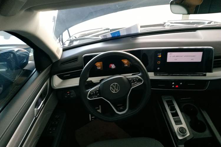 Used Volkswagen Tavendor 2023 380TSI Four-Wheel Drive R-Line Cruise Edition