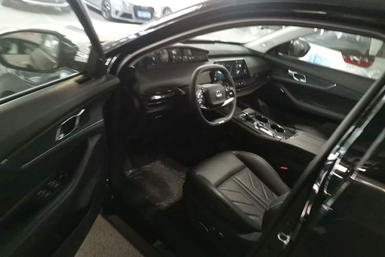 Used Changan UNI-K iDD 2024 Chuzhi iDD 1.5T 135km Smart & Fun Model