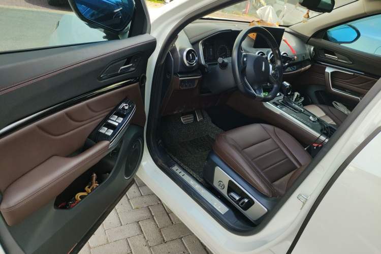 Used Wey VV5 2017 2.0T Ultra-Luxury Version Driver Seat