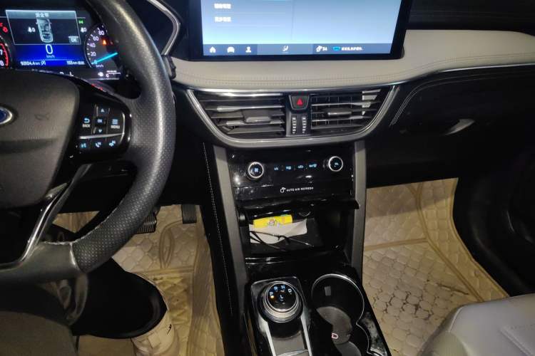 Used Ford Escape 2020 EcoBoost 245 Four-Wheel Drive Titanium Edition